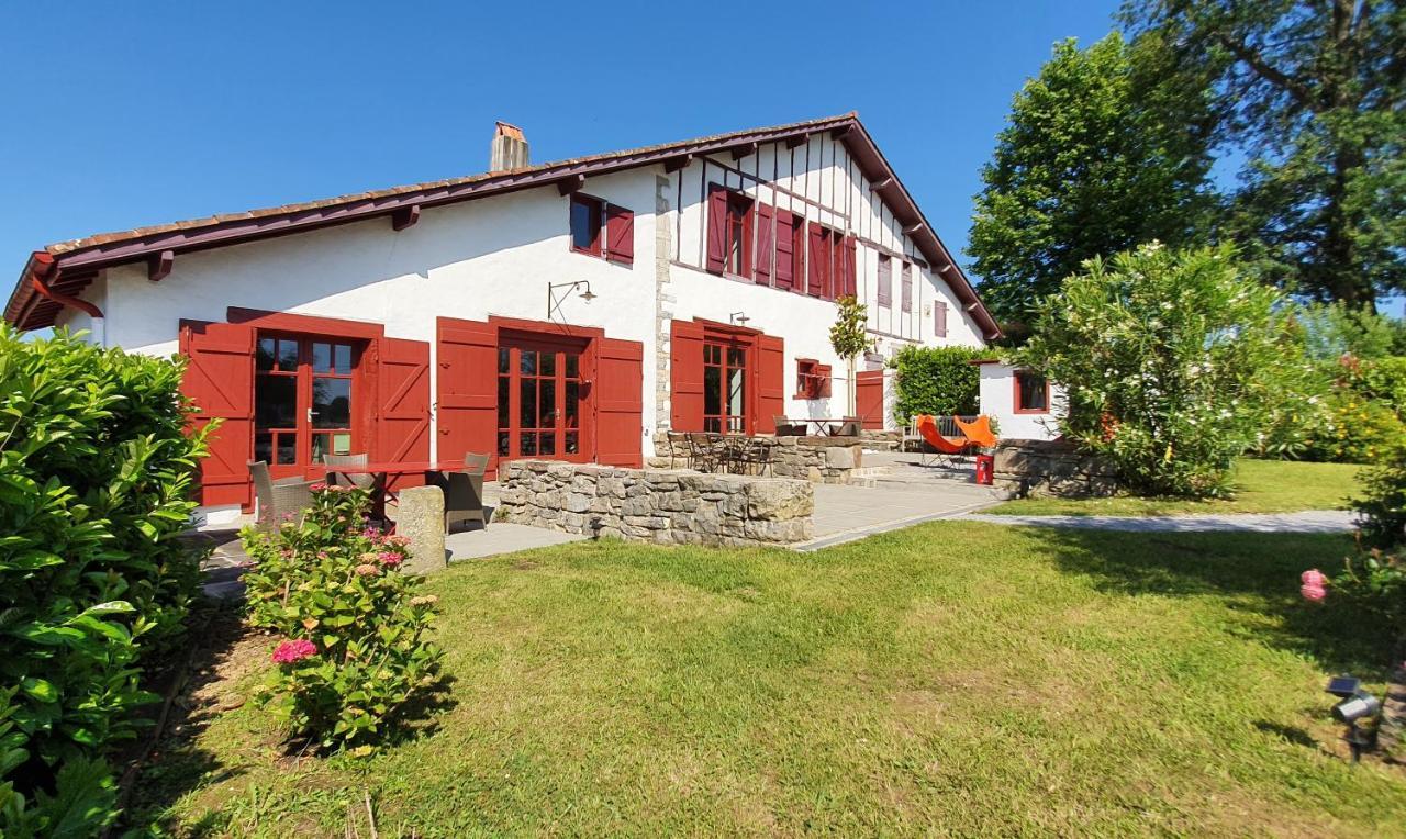 Bed and Breakfast La Ferme D'Ika Saint-Jean-de-Luz Exterior foto